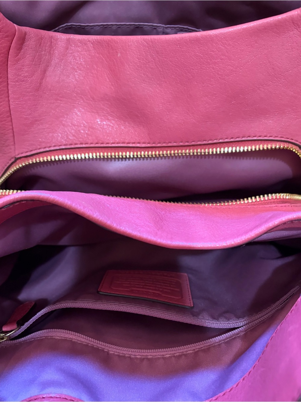 Never Worn Coach Women's Pink Leather Shoulder Bag - Picture 3 of 4